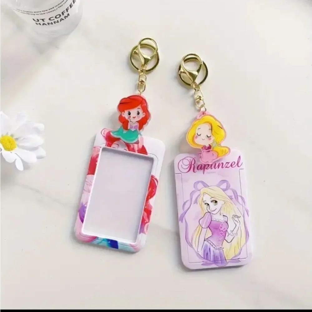 Rapunzel Tangled Retractable Keychain Card Holder - Picture 2 of 3